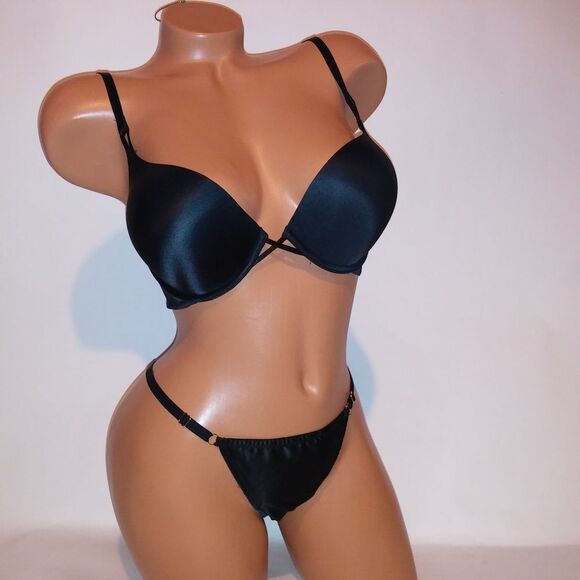 Victoria Secret Bra Set 32D Bombshell Push Up Small Panty Black Thong Solid New